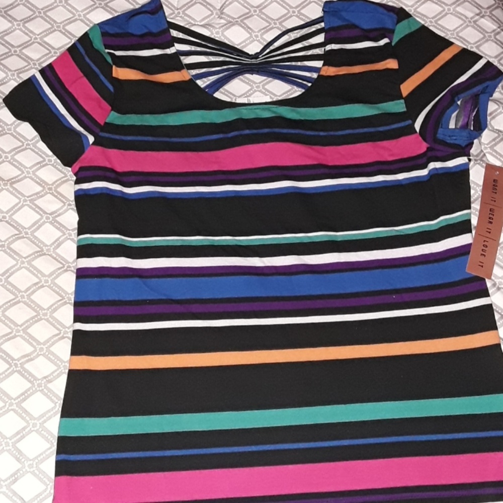 Short sleeve strappy-back striped shirt